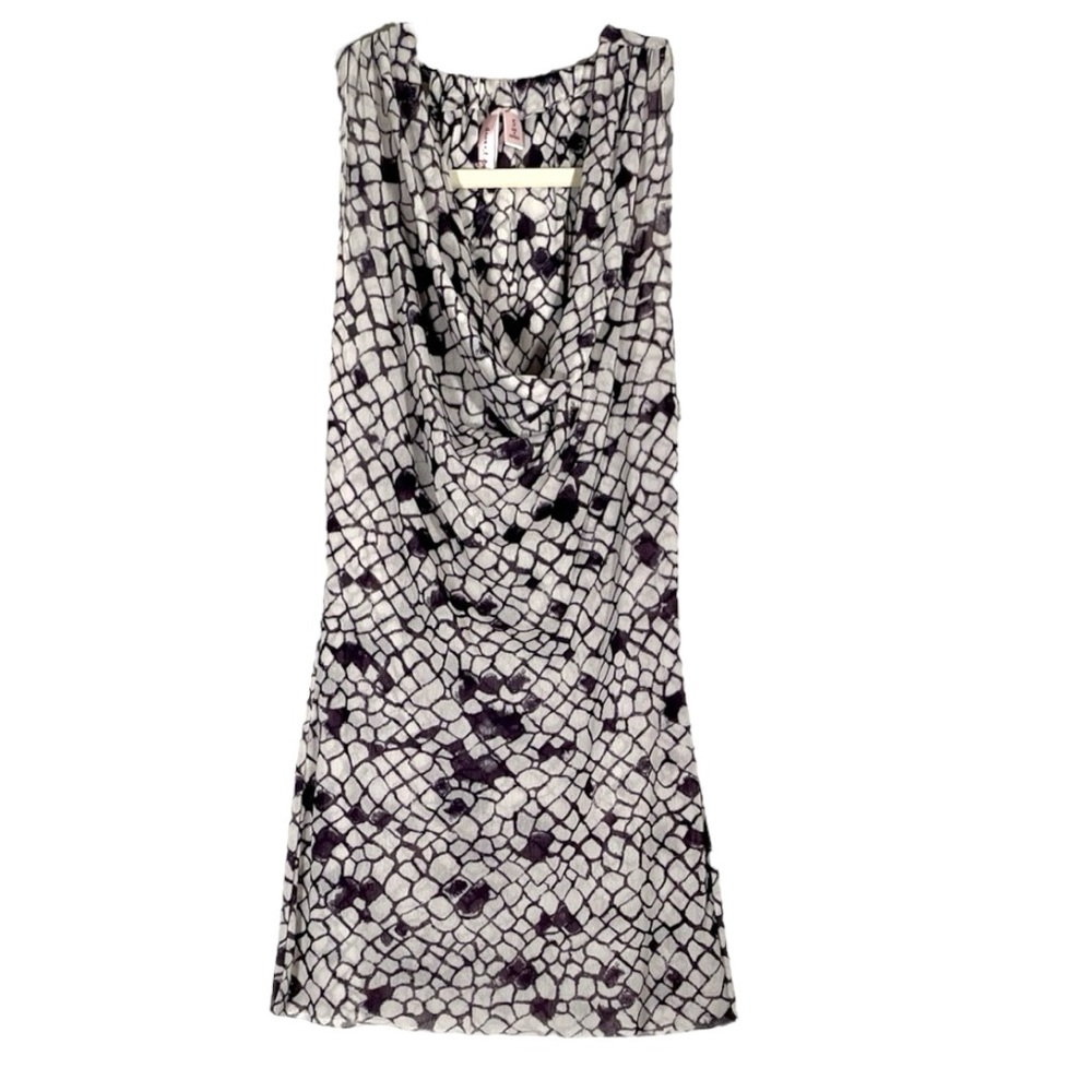 Sweet Pea Tank Top. Fitted Stretch Mesh. White With Purple Pattern. NWOT Small.